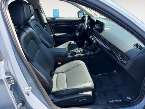 Used 2023 Honda Civic Touring image 19