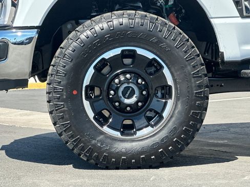 New 2026 Ford F250 Lariat w/ Tremor Off-Road Package image 24