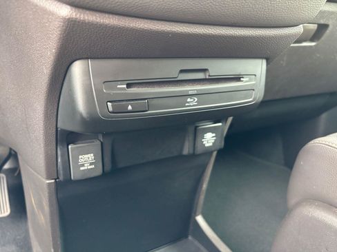 Used 2019 Honda Odyssey Touring image 30