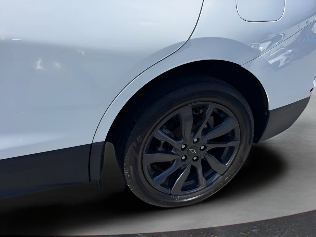 Used 2022 Chevrolet Equinox RS AWD/4WD image 10