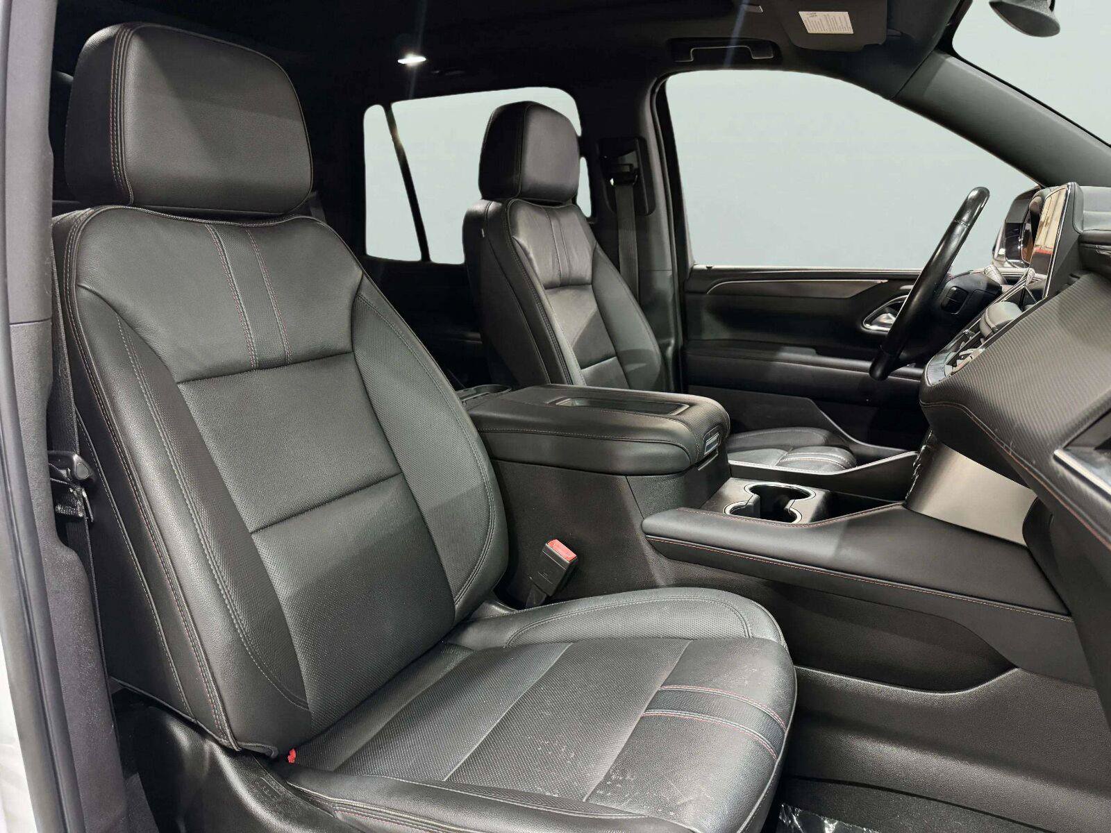 Used 2022 Chevrolet Tahoe RST w/ Luxury Package AWD/4WD image 27