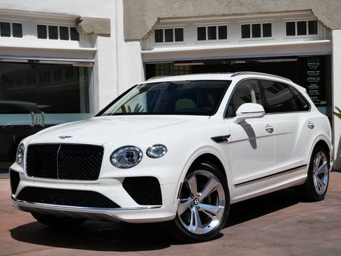 Used 2024 Bentley Bentayga Extended Wheelbase image 10