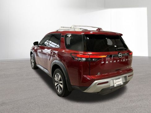 Used 2023 Nissan Pathfinder SL image 39