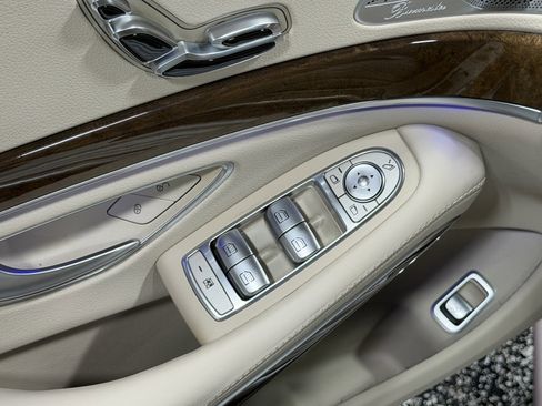 Used 2015 Mercedes-Benz S 63 AMG 4MATIC Sedan w/ Driver Assistance Package image 68