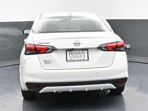 New 2025 Nissan Versa SV w/ Trunk Package image 38