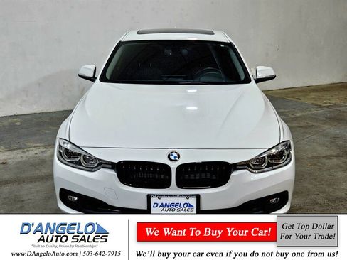 Used 2018 BMW 320i Sedan image 12