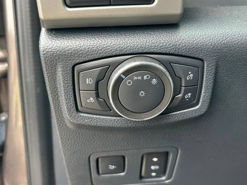 Used 2022 Ford F350 Lariat w/ Lariat Ultimate Package AWD/4WD image 14
