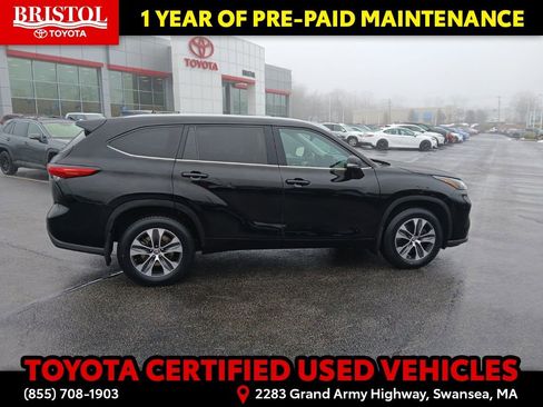 Certified 2023 Toyota Highlander XLE image 8