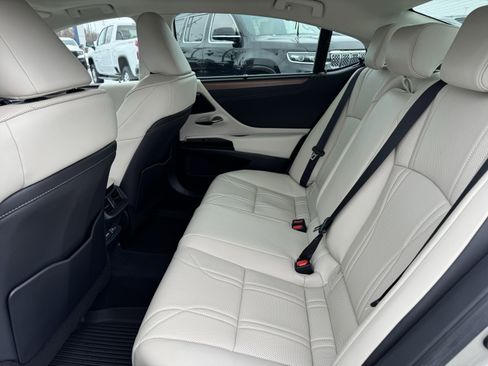 Used 2025 Lexus ES 350 Ultra Luxury image 36