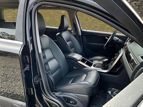 Used 2013 Volvo XC70 3.2 image 7