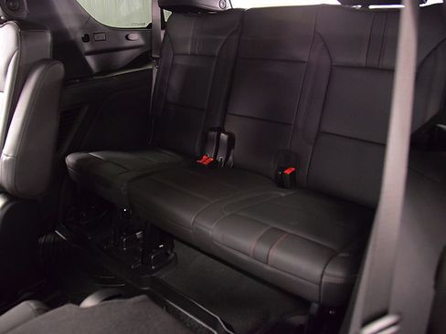 Used 2025 Chevrolet Tahoe RST w/ RST Performance Edition AWD/4WD image 31