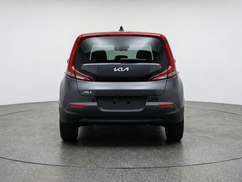 Used 2025 Kia Soul LX w/ LX Technology Package FWD image 7