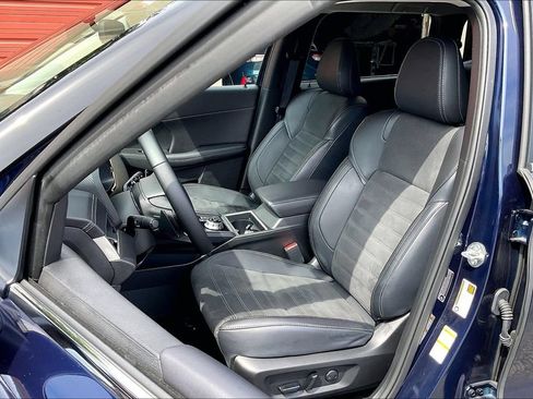 Used 2024 Mitsubishi Outlander SE AWD/4WD image 24
