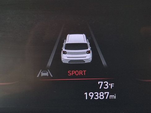 Used 2024 Hyundai Venue Limited FWD image 19