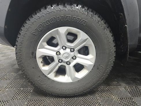 Used 2021 Toyota 4Runner SR5 AWD/4WD image 9