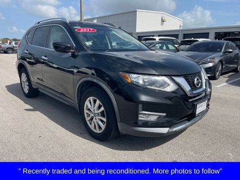 Used 2017 Nissan Rogue SV AWD/4WD image 1