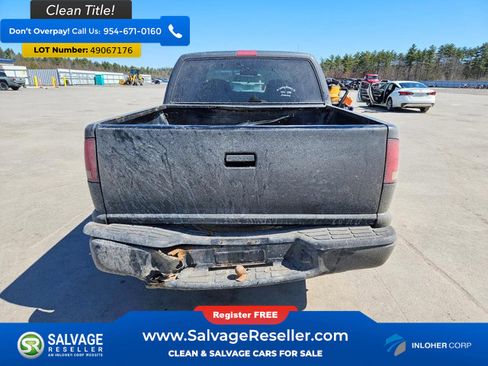 Used 2003 Chevrolet S10 Pickup LS image 8