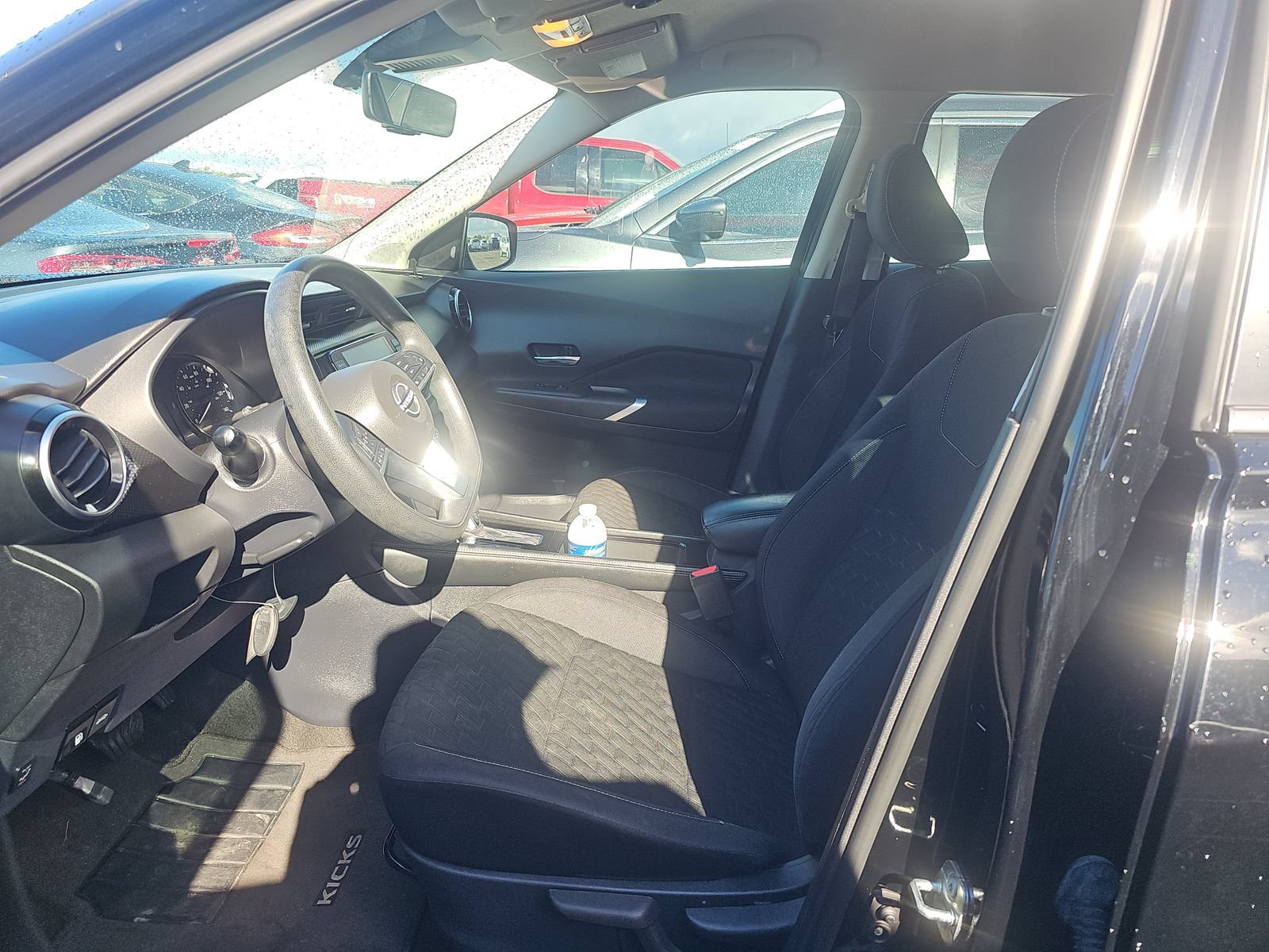 Used 2022 Nissan Kicks SV w/ Interior Electronics Package FWD image 5