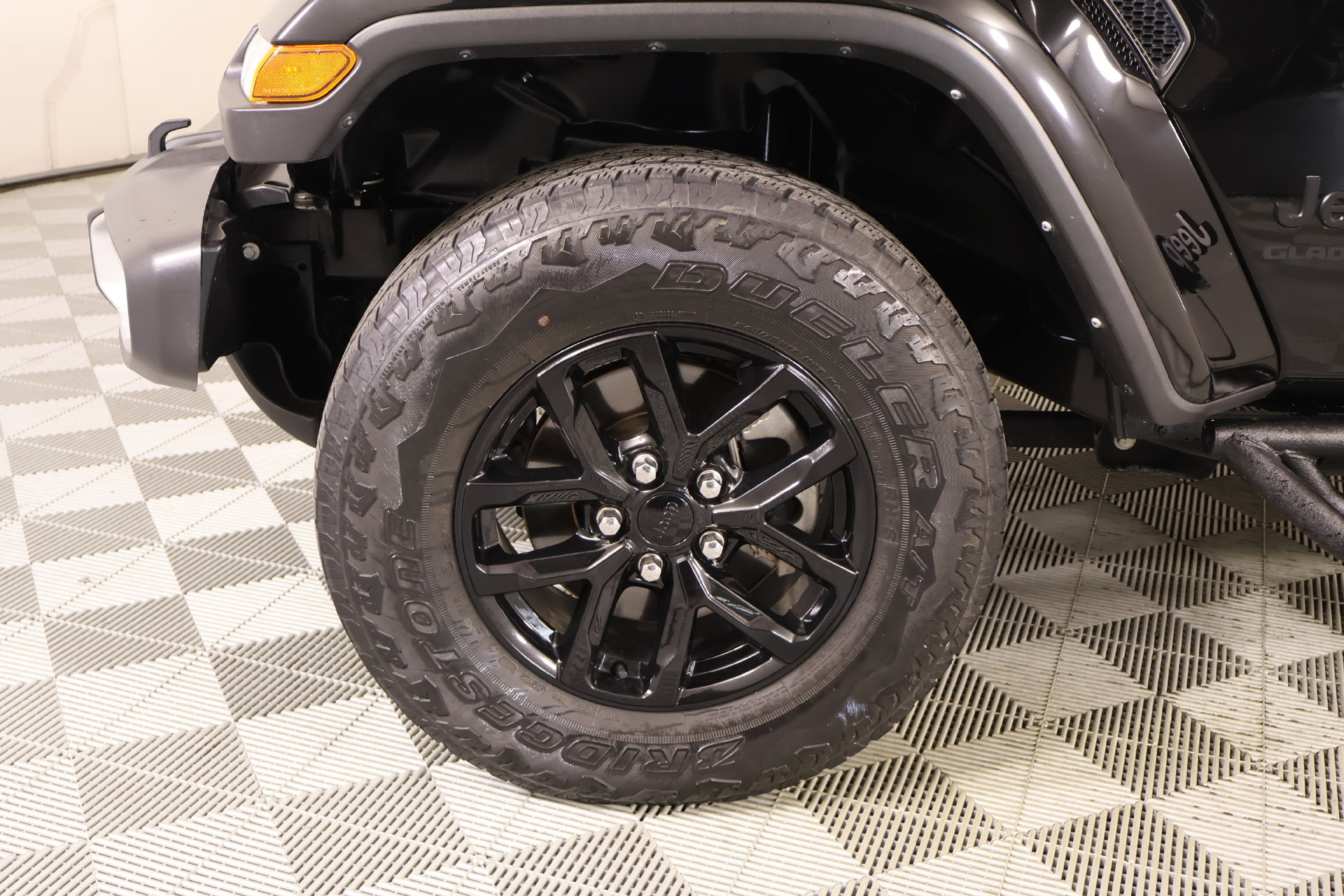 Used 2022 Jeep Gladiator Sport AWD/4WD image 16