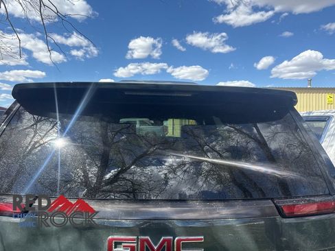 Used 2026 GMC Yukon AT4 Ultimate w/ LPO, Floor Liner Package AWD/4WD image 8