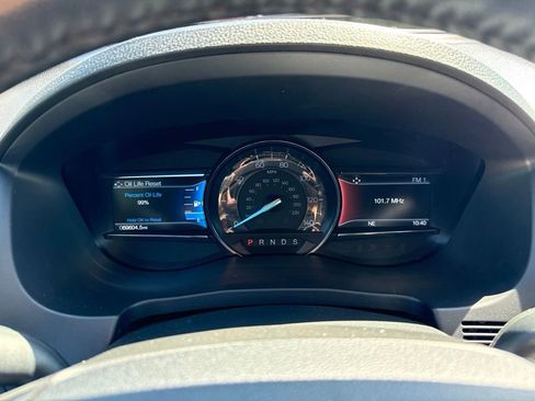 Used 2018 Ford Explorer XLT w/ Equipment Group 202A AWD/4WD image 37
