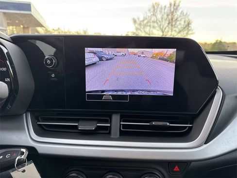 Used 2024 Chevrolet Trax RS w/ Driver Confidence Package image 35