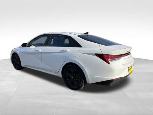 Used 2021 Hyundai Elantra Blue image 6