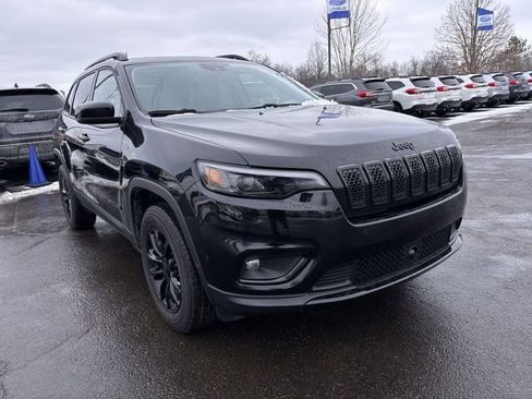 Used 2023 Jeep Cherokee Altitude Lux w/ Lux Elite Package image 2