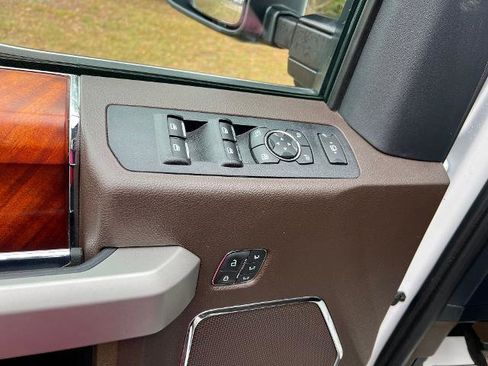 Used 2022 Ford F350 King Ranch w/ Chrome Package image 9