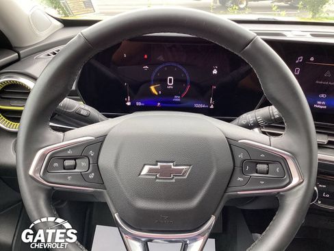 Used 2025 Chevrolet Trax ACTIV w/ Driver Confidence Package FWD image 25