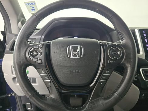 Used 2018 Honda Pilot Touring image 26