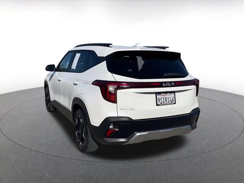 Used 2025 Kia Seltos S image 11