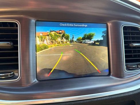 Used 2018 Dodge Charger R/T Scat Pack image 18