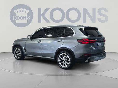 Used 2024 BMW X5 xDrive40i w/ Premium Package AWD/4WD image 8