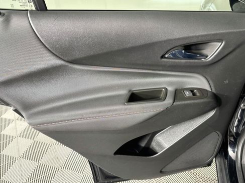 Used 2023 Chevrolet Equinox RS FWD image 24