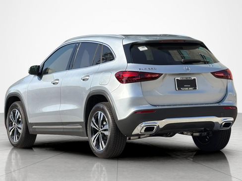 New 2026 Mercedes-Benz GLA 250 image 3