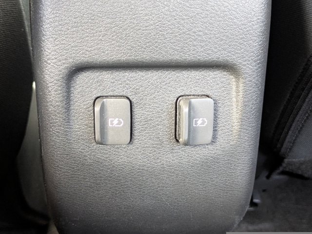 Used 2024 Nissan Kicks SR FWD image 15