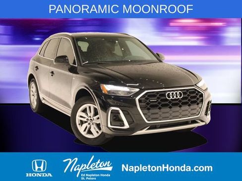 Used 2022 Audi Q5 2.0T Premium w/ Convenience Package AWD/4WD image 1