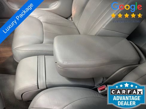 Used 2009 Cadillac DTS w/ Trunk Convenience Package FWD image 24