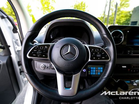 Used 2023 Mercedes-Benz Sprinter 3500 image 14