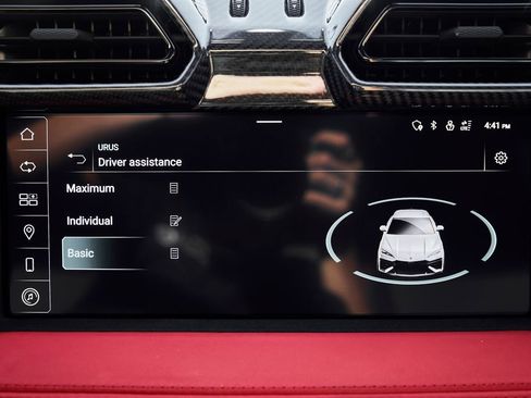 Used 2025 Lamborghini Urus Performante AWD/4WD image 78