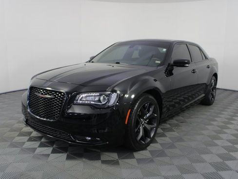 Used 2022 Chrysler 300 S image 21