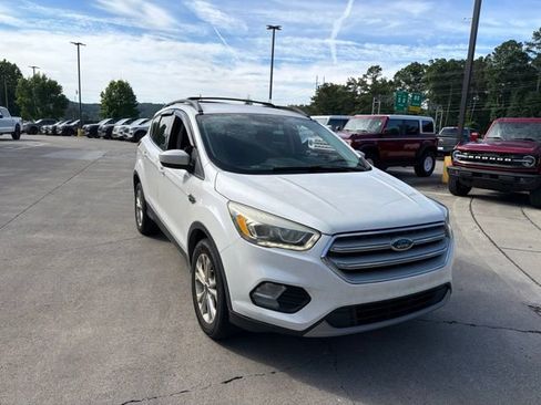 Used 2018 Ford Escape SEL FWD image 6