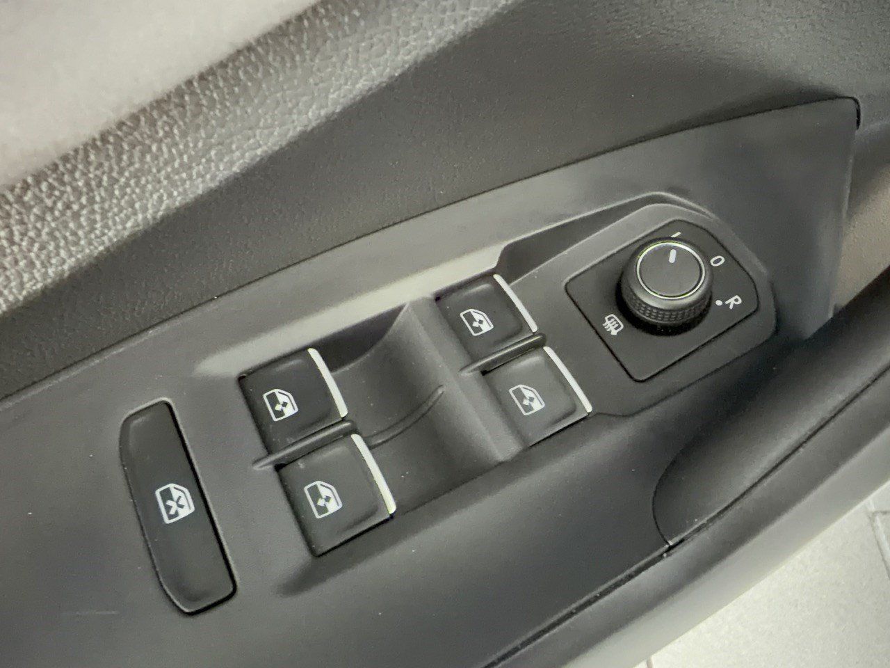 Certified 2026 Volkswagen Jetta SE FWD image 15