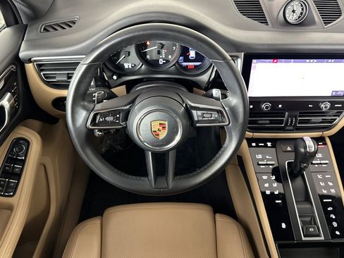 Used 2023 Porsche Macan image 13