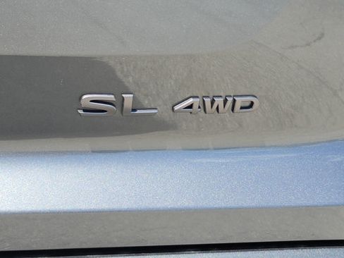 Used 2026 Nissan Pathfinder SL AWD/4WD image 21
