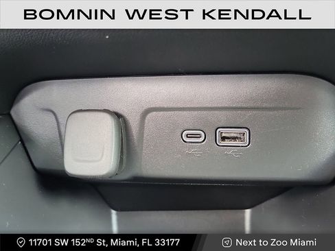 Used 2024 Chevrolet Trax LS w/ LS Convenience Package image 18