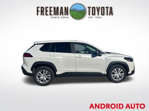 Used 2023 Toyota Corolla Cross L image 4