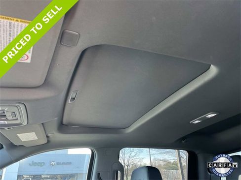 Used 2022 GMC Sierra 3500 Denali w/ Denali Ultimate Package image 29