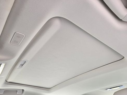 Used 2025 Lexus ES 300h w/ Premium Package image 36